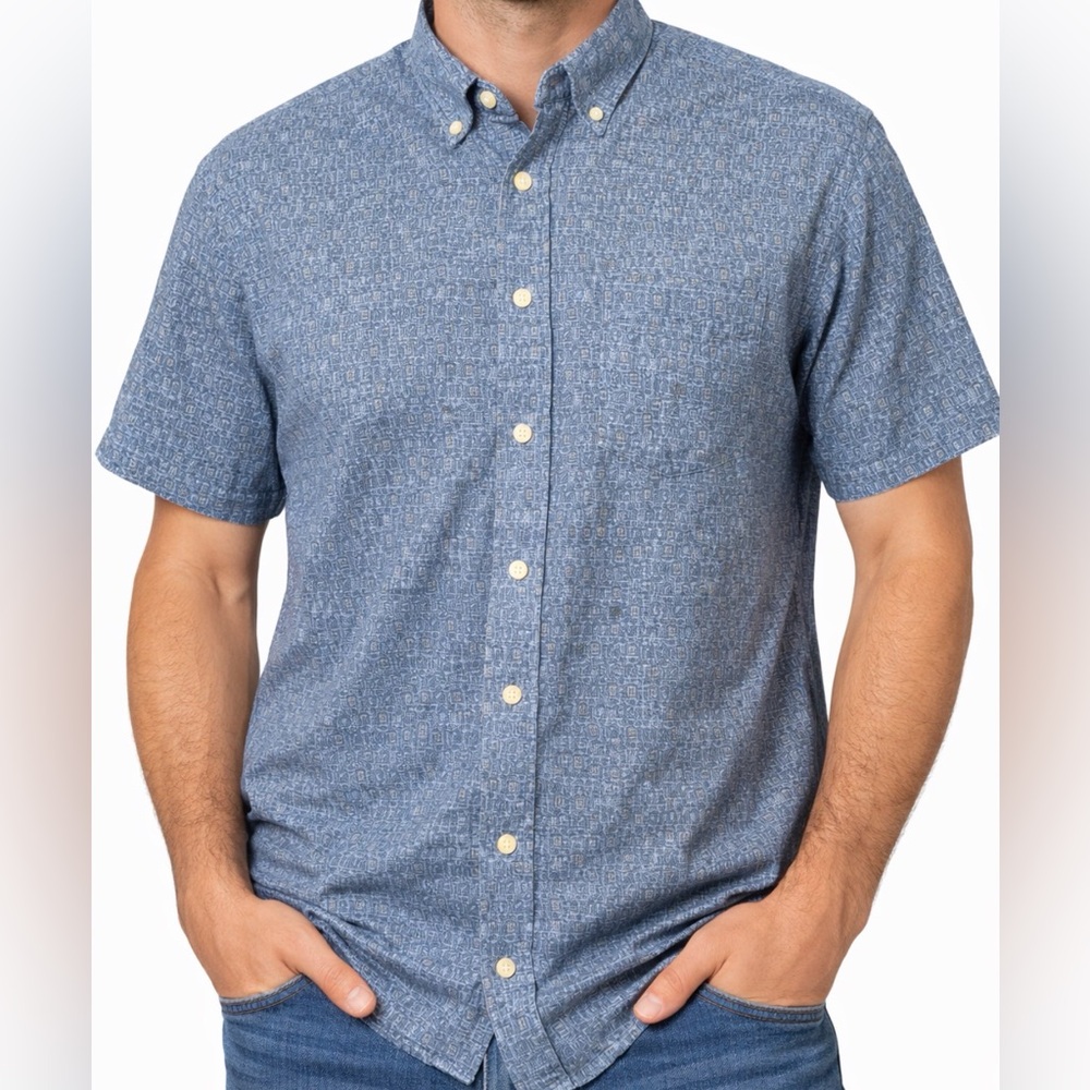 Kennington Men’s Blue Short M Sleeve Button Down Shirt Geometric Pattern(A221)✨